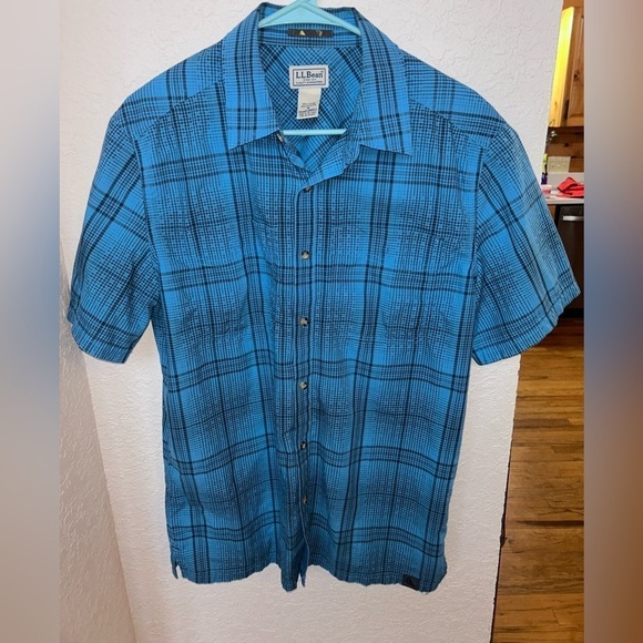 L.L. Bean Other - LL Bean Men’s 60% Cotton 40% Polyester Button Down Shirt Size Medium.
